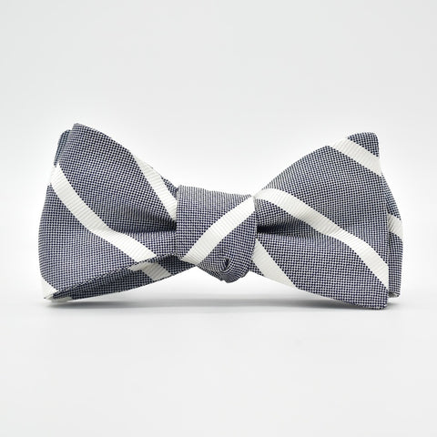 Bird Dog Bay Clooney Bow Tie in Navy