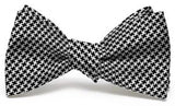 Bird Dog Bay Houndstooth Bow Tie In Black/White